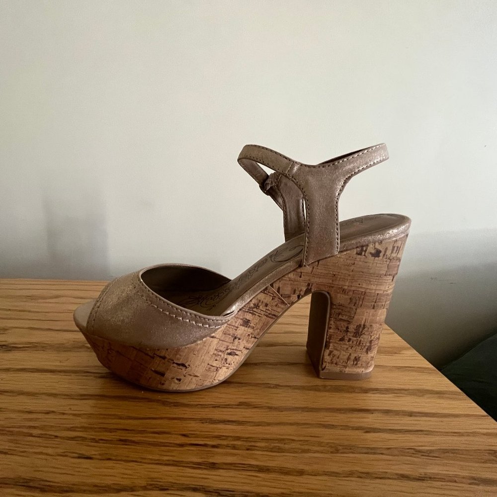 Lollipop Brand Gold Shimmer 5 inch Cork Pumps Size 8.5